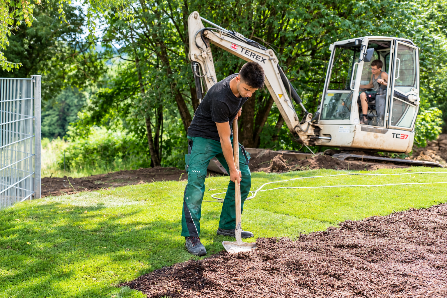Arbeit im Garten- und Landschaftsbau